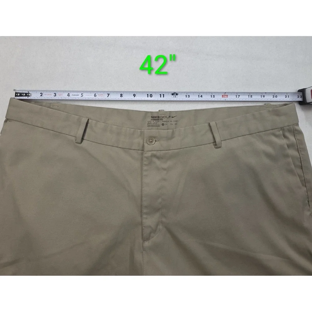 Actual Nike Golf Cargo Shorts Mens 42 Beige LIMITED USE Performance‎ Dri-Fit